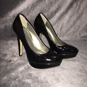 Kenneth Cole pumps